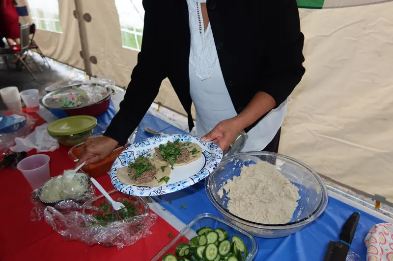 Comida tradicional preparada para la celebración