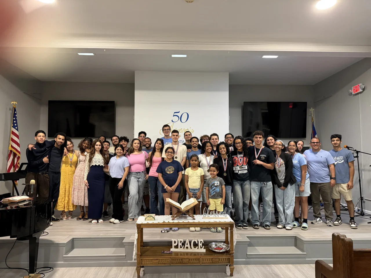 Grupo de jóvenes y líderes de Youth Week 2026